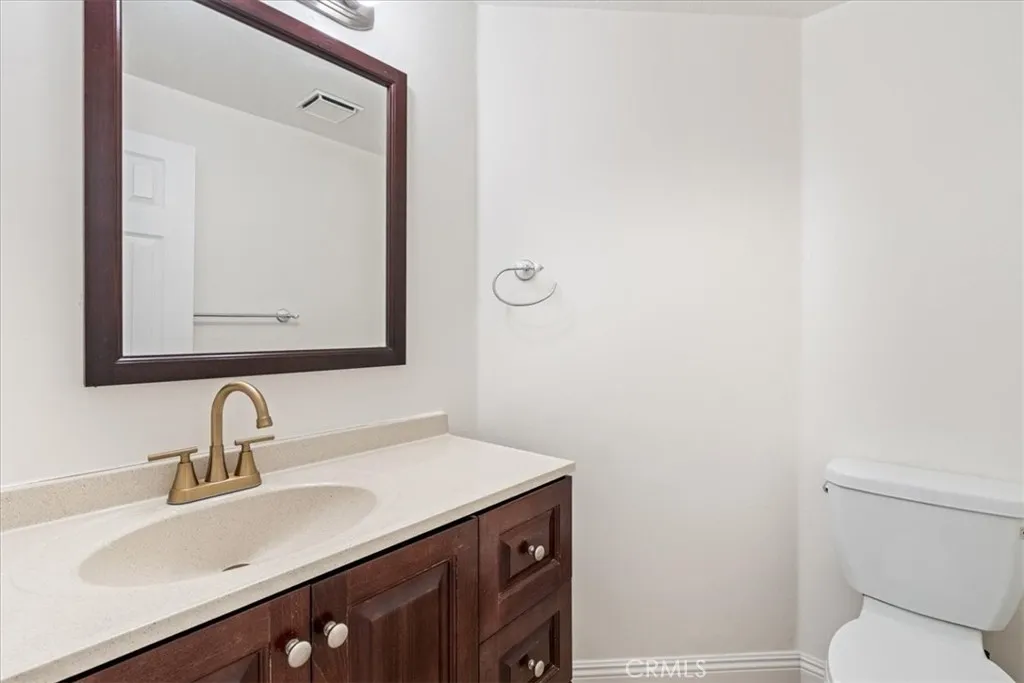55 Willowcrest, Pomona, California 91766 home-pic-18