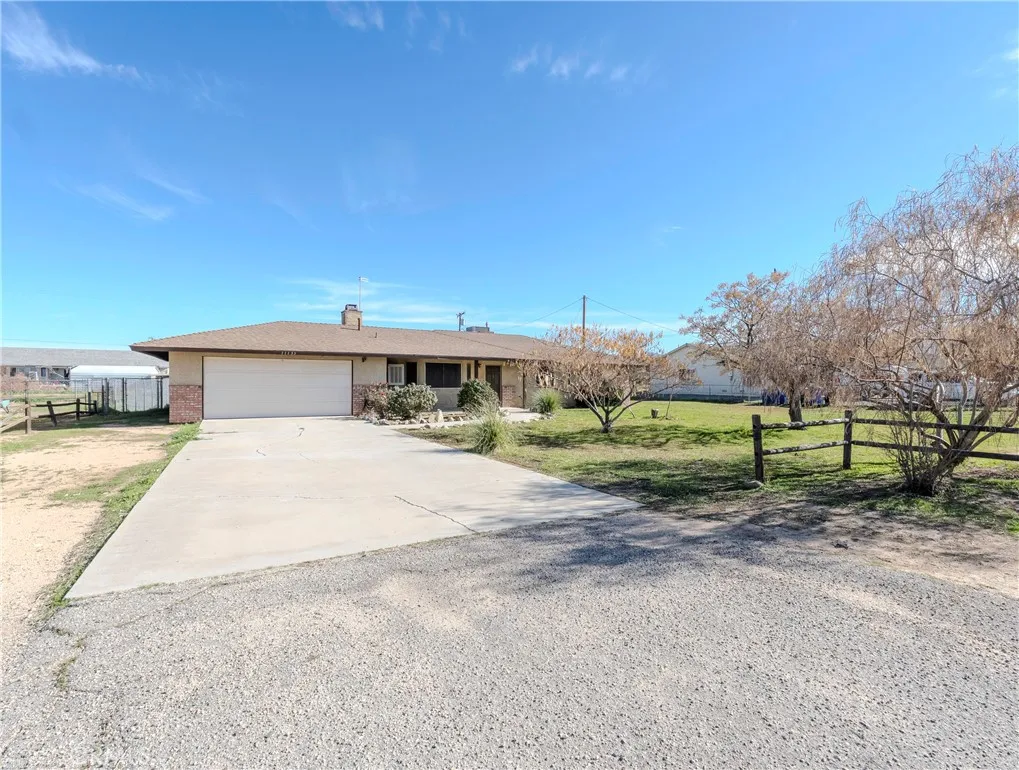 11135 Truchas, Apple Valley, California 92308 home-pic-1