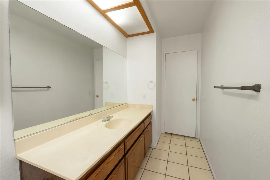 11135 Truchas, Apple Valley, California 92308 home-pic-19