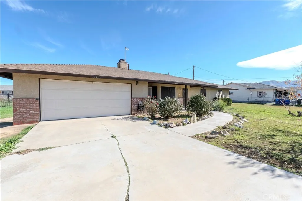 11135 Truchas, Apple Valley, California 92308 home-pic-2