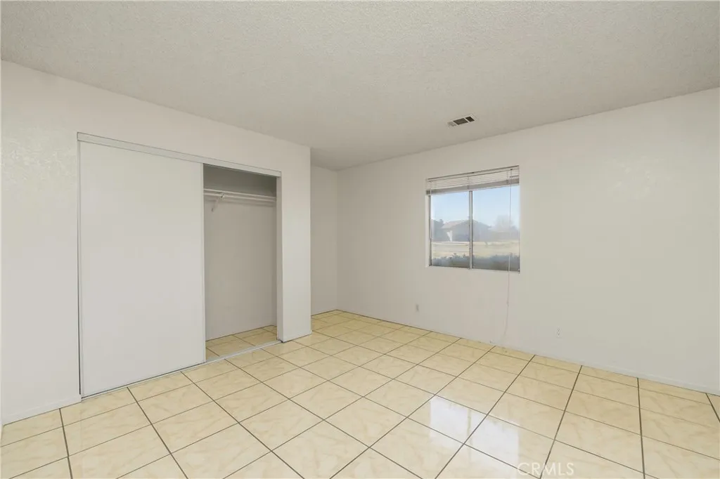 11135 Truchas, Apple Valley, California 92308 home-pic-17