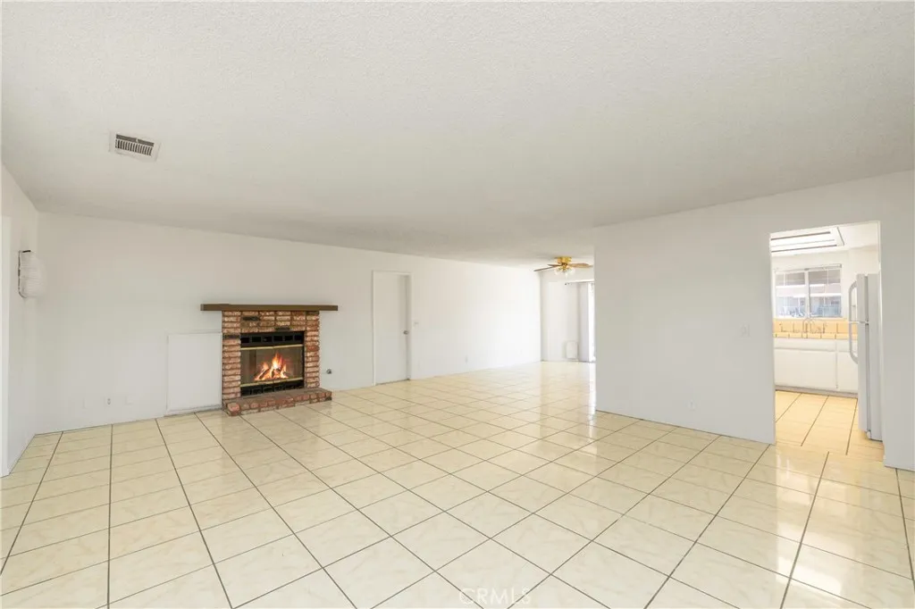 11135 Truchas, Apple Valley, California 92308 home-pic-4