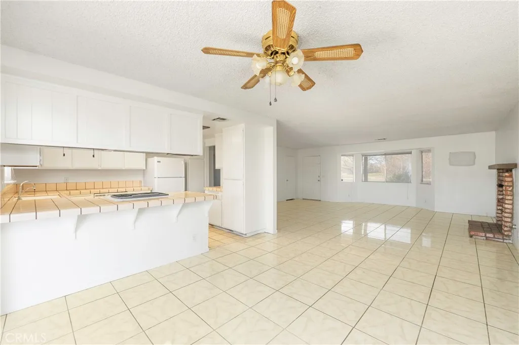 11135 Truchas, Apple Valley, California 92308 home-pic-9