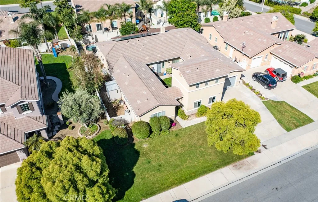 7840 La Cresta Street, Highland, California 92346 home-pic-36