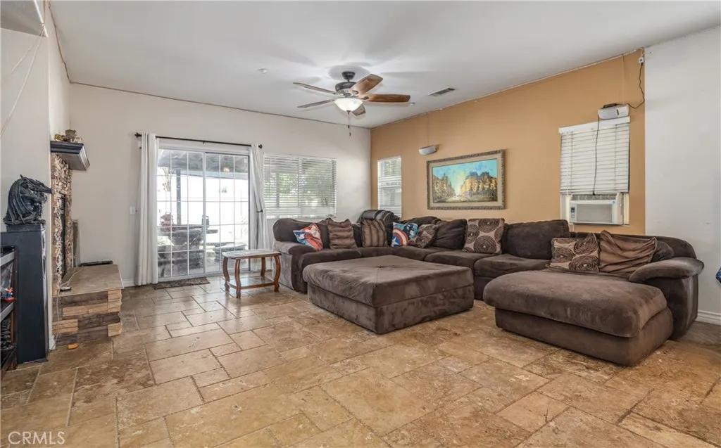 7840 La Cresta Street, Highland, California 92346 home-pic-12