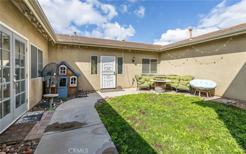 7840 La Cresta Street, Highland, California 92346 home-pic-4
