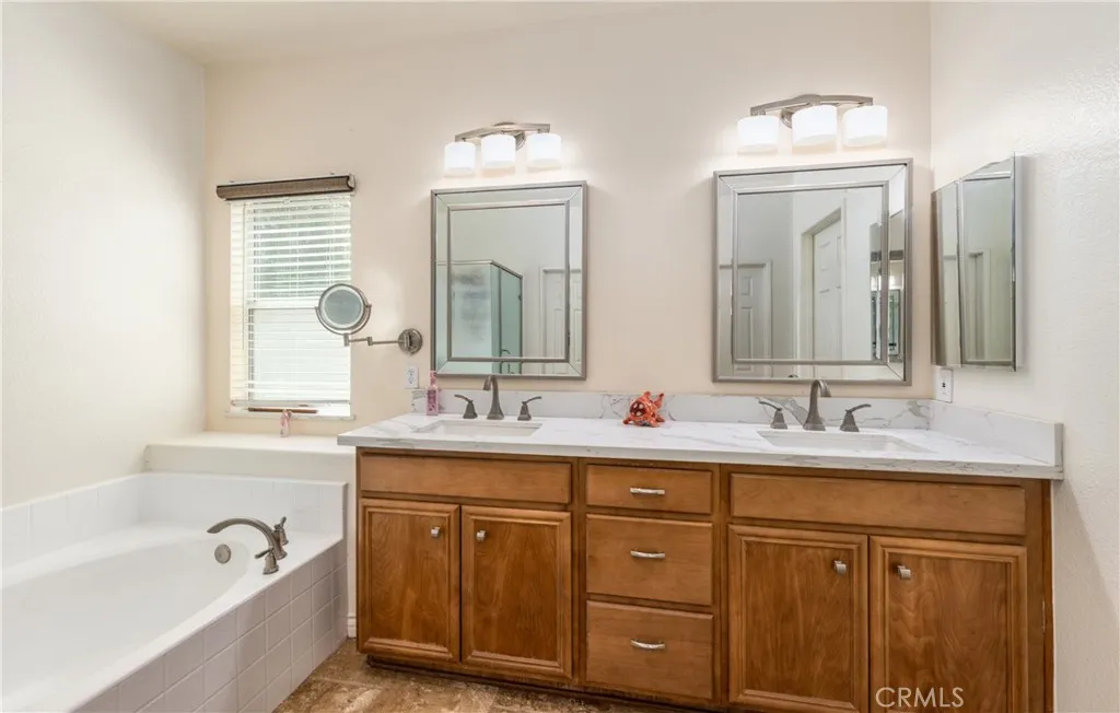 7840 La Cresta Street, Highland, California 92346 home-pic-23