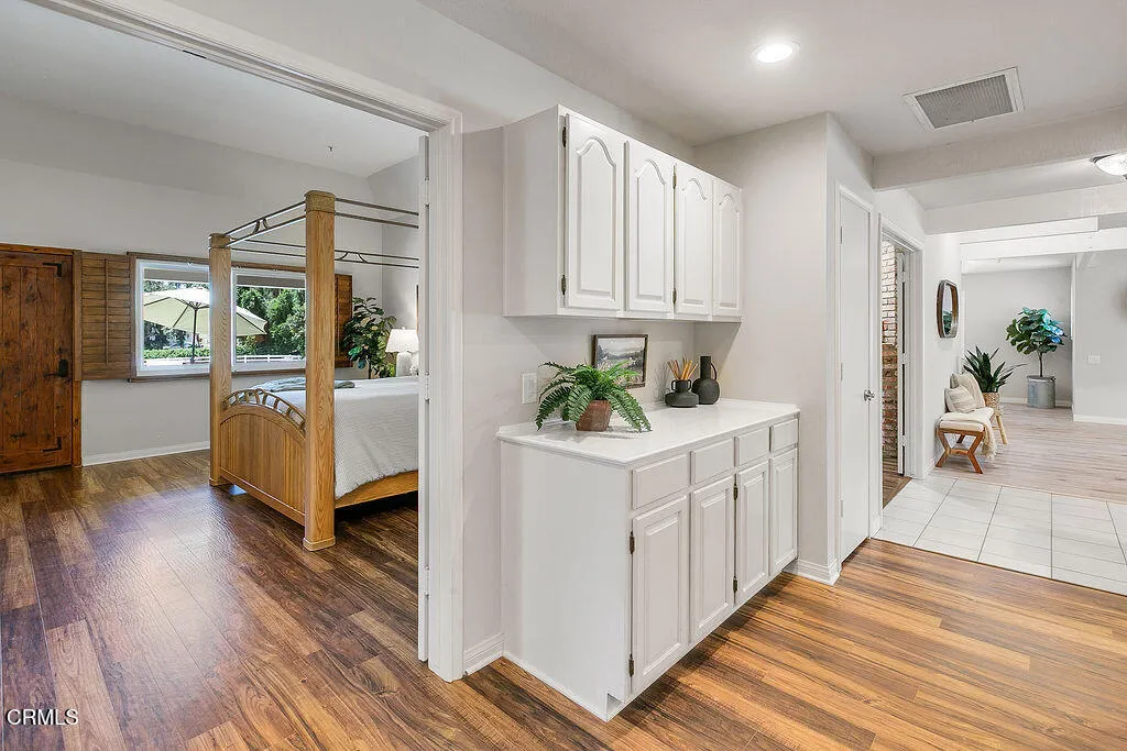 2735 Los Pinos Circle, Camarillo, California 93012 home-pic-40