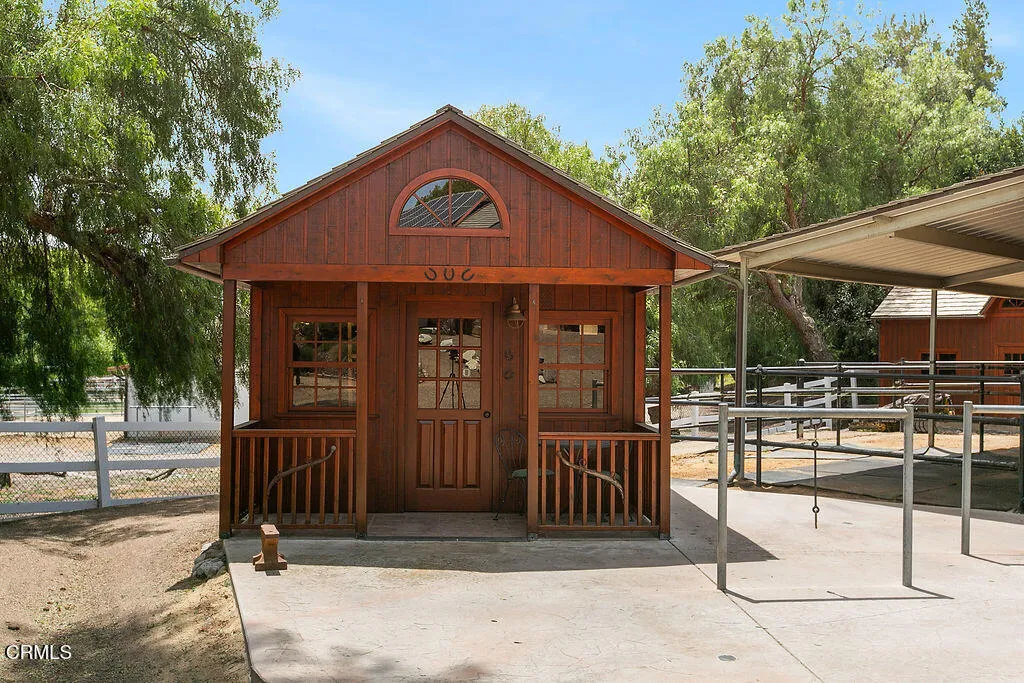 2735 Los Pinos Circle, Camarillo, California 93012 home-pic-69