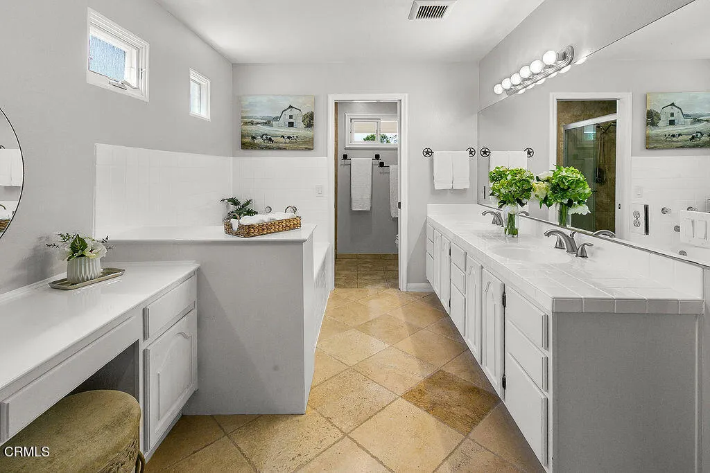 2735 Los Pinos Circle, Camarillo, California 93012 home-pic-36