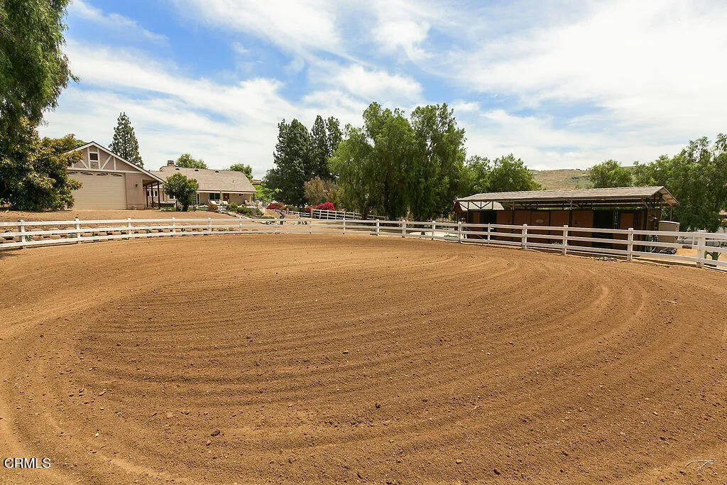 2735 Los Pinos Circle, Camarillo, California 93012 home-pic-63