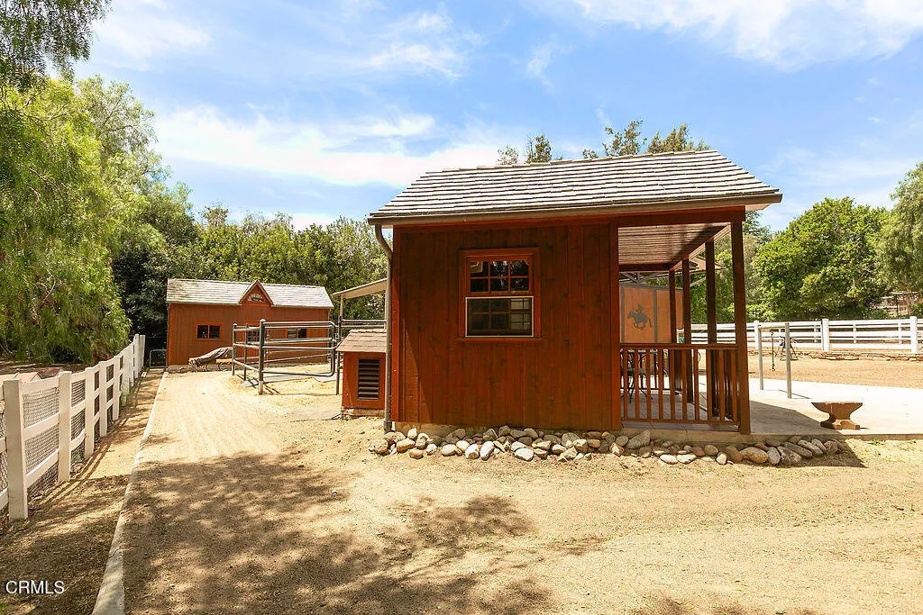 2735 Los Pinos Circle, Camarillo, California 93012 home-pic-71