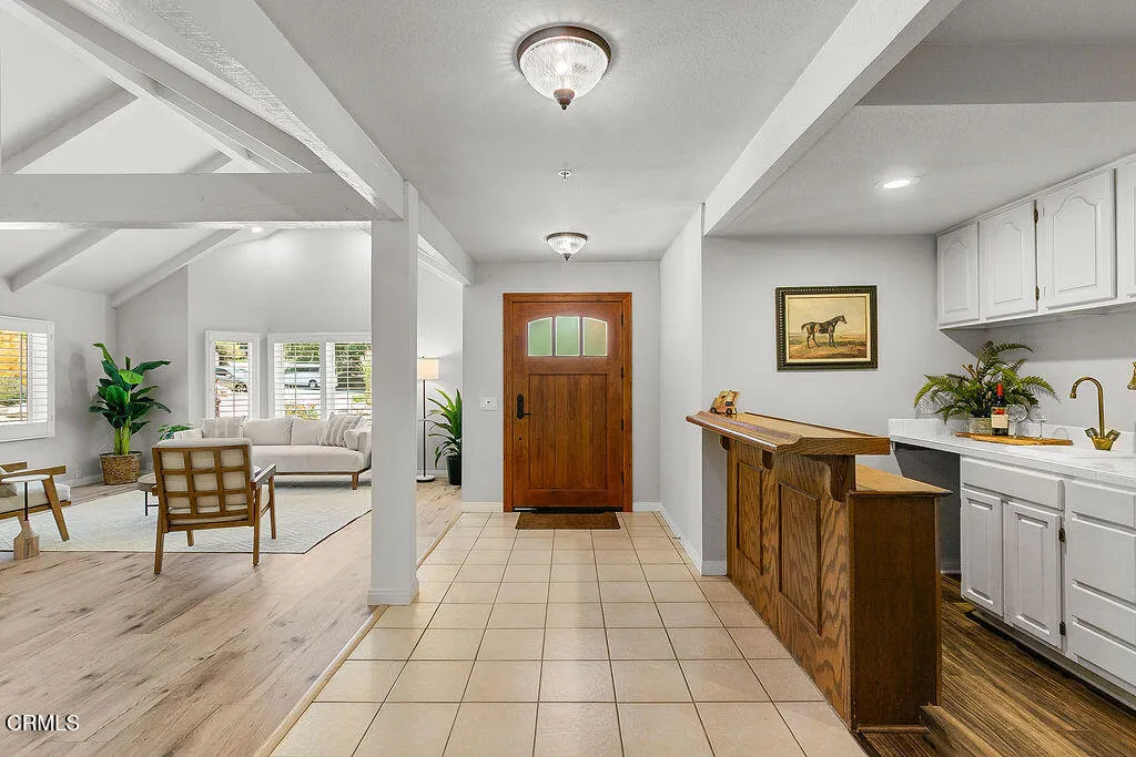 2735 Los Pinos Circle, Camarillo, California 93012 home-pic-10