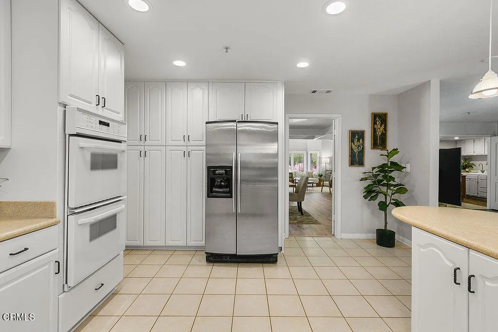 2735 Los Pinos Circle, Camarillo, California 93012 home-pic-26