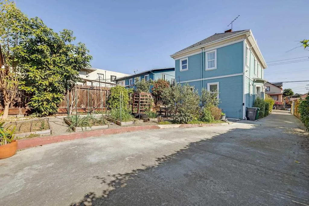 1919 48th Ave, Oakland, California 94601 home-pic-4