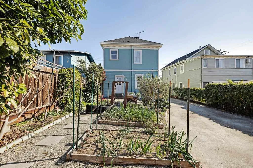 1919 48th Ave, Oakland, California 94601 home-pic-5