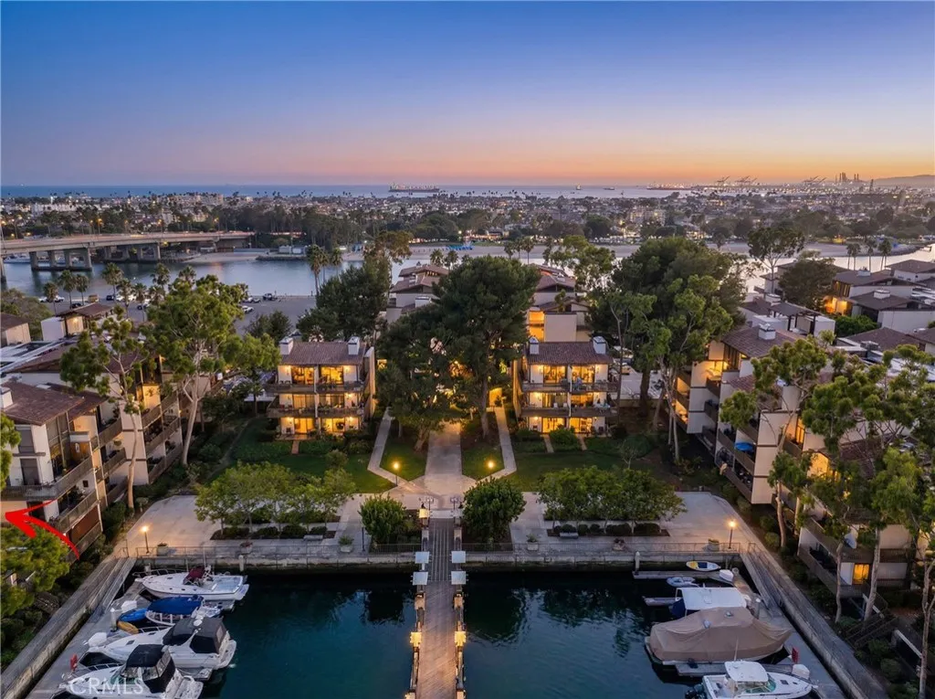 8321 Marina Pacifica N, Long Beach, California 90803 home-pic-1