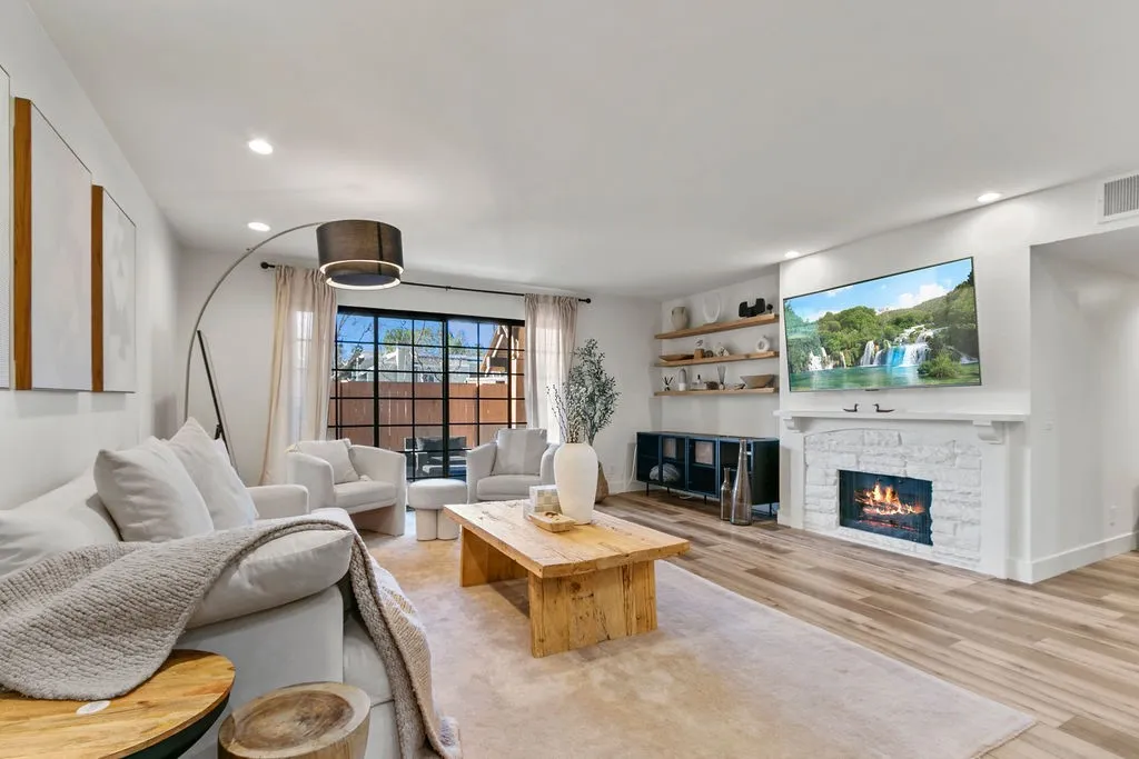 3621 S Bear C, Santa Ana, California 92704 home-pic-6
