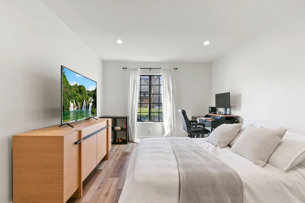 3621 S Bear C, Santa Ana, California 92704 home-pic-12