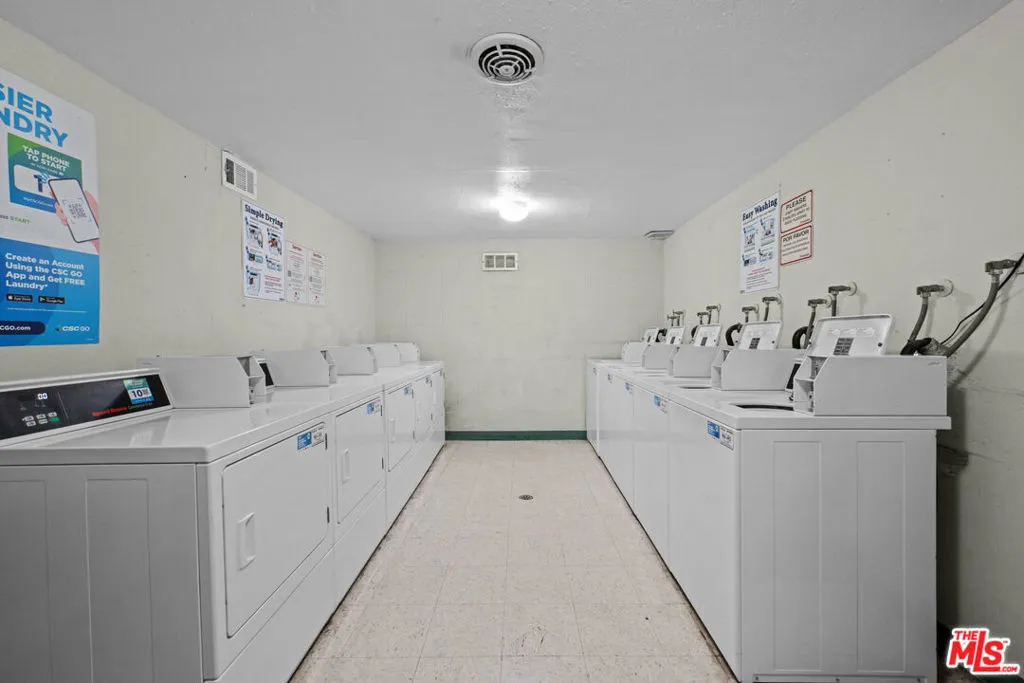 3640 Cardiff Avenue 104, Los Angeles, California 90034 home-pic-8