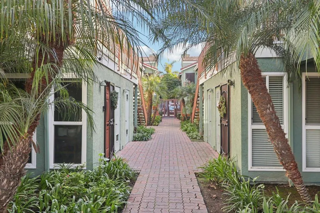 4345 Florida Street 3, San Diego, California 92104 home-pic-26