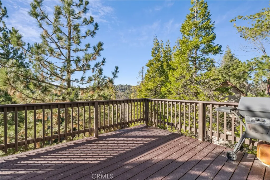 305 Summit Road, Lake Arrowhead, California 92352 home-pic-17