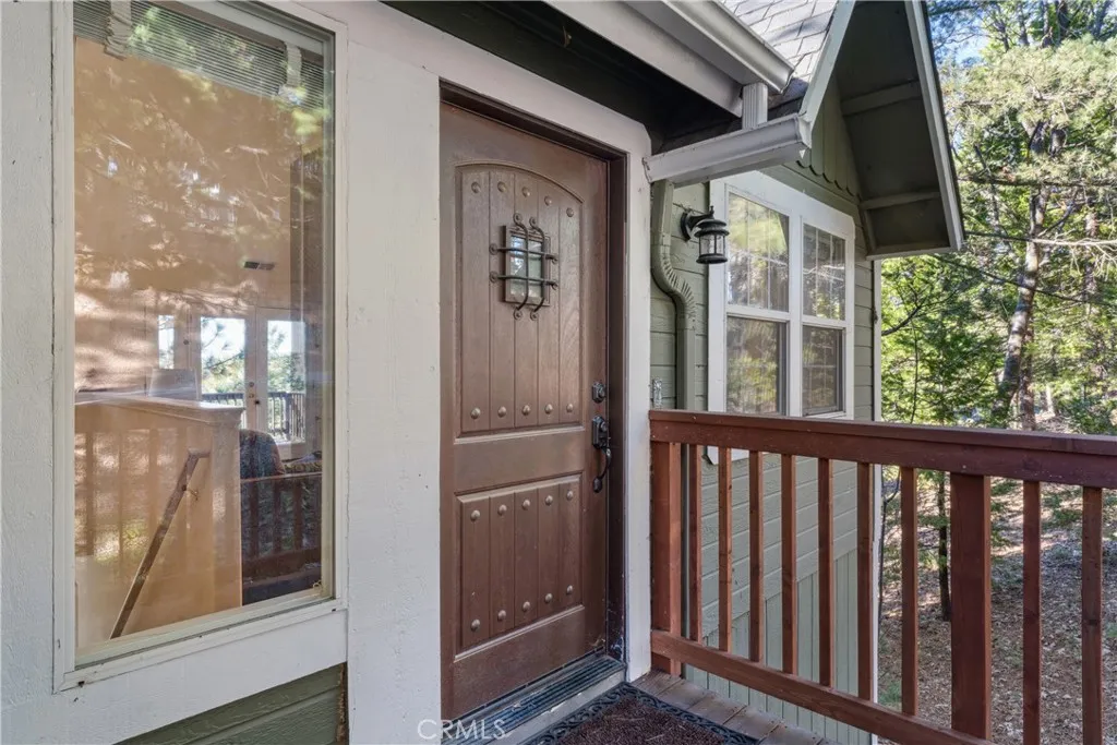 305 Summit Road, Lake Arrowhead, California 92352 home-pic-4
