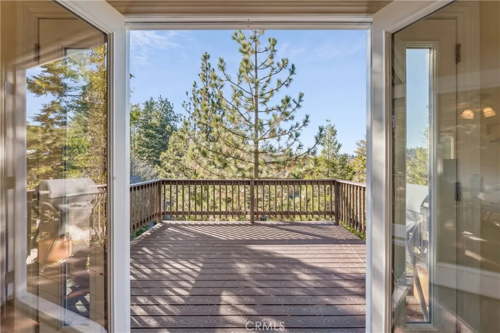 305 Summit Road, Lake Arrowhead, California 92352 home-pic-16