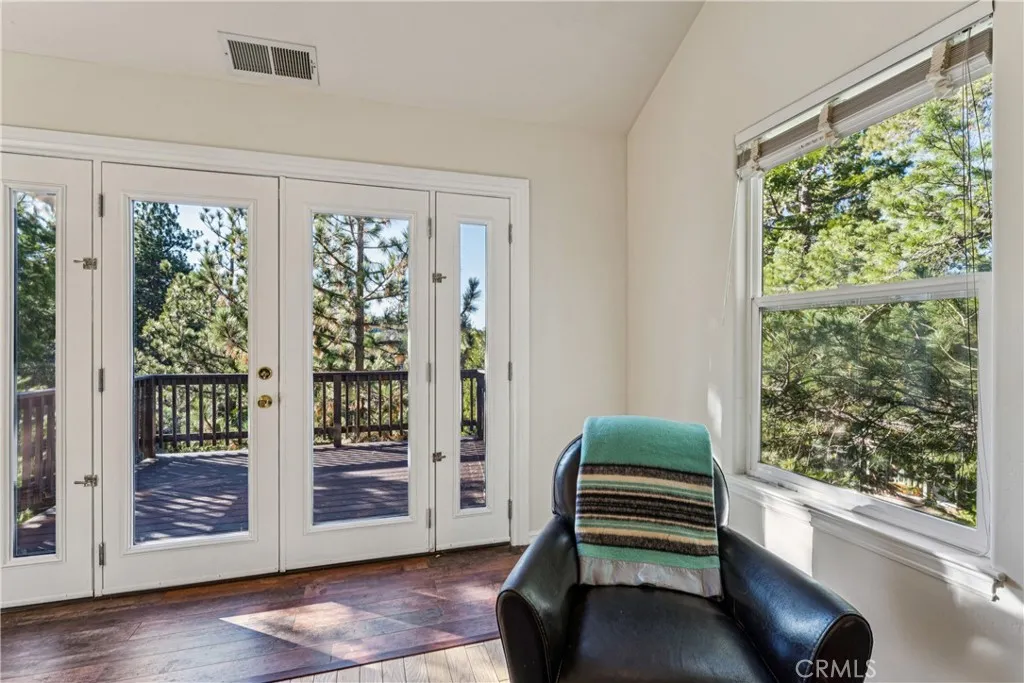 305 Summit Road, Lake Arrowhead, California 92352 home-pic-8