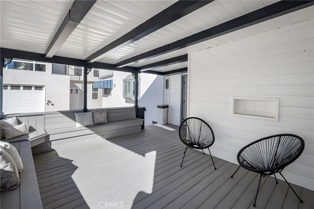 821 Lorraine, Los Angeles, California 90005 home-pic-14