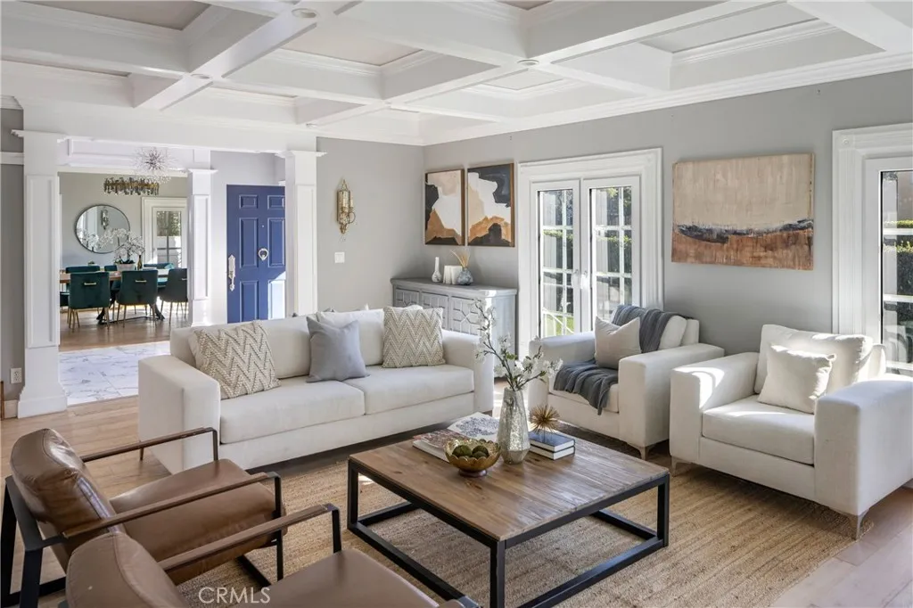 821 Lorraine, Los Angeles, California 90005 home-pic-6