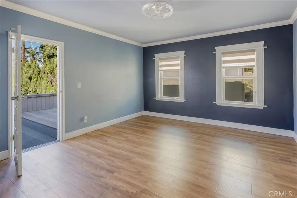 821 Lorraine, Los Angeles, California 90005 home-pic-27