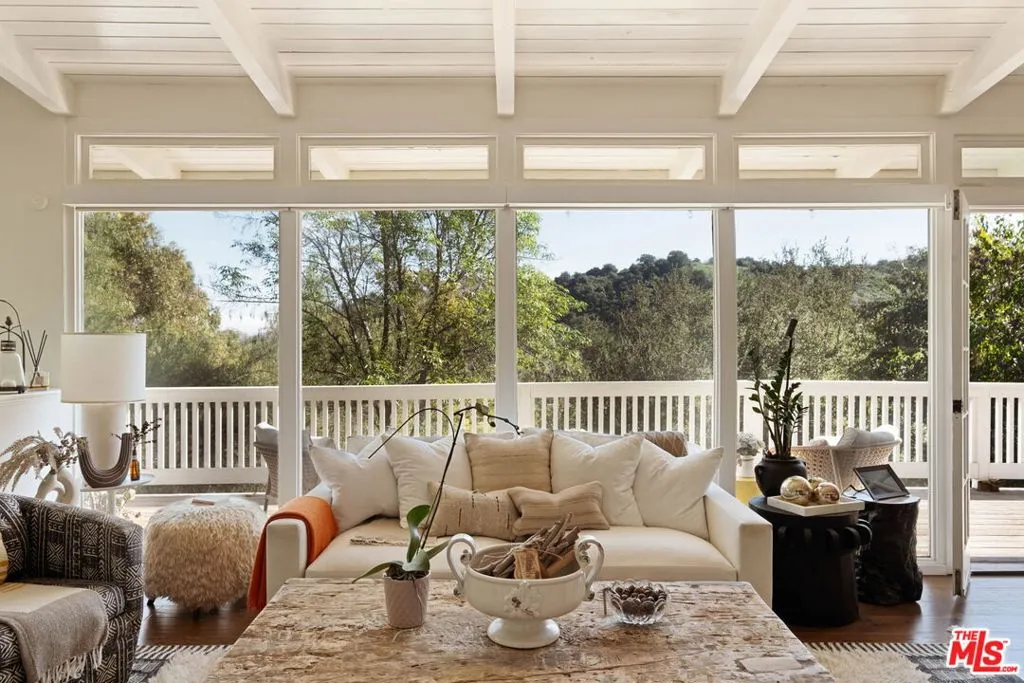 15075 Rayneta Drive, Sherman Oaks, California 91403 home-pic-6