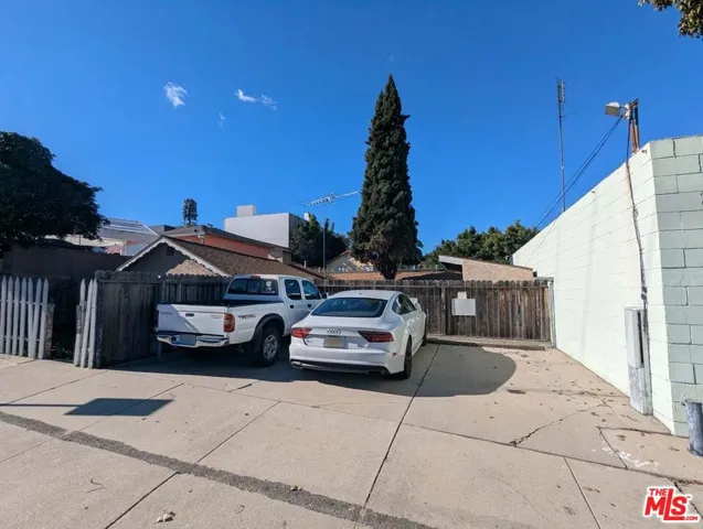 901 Hyde Park