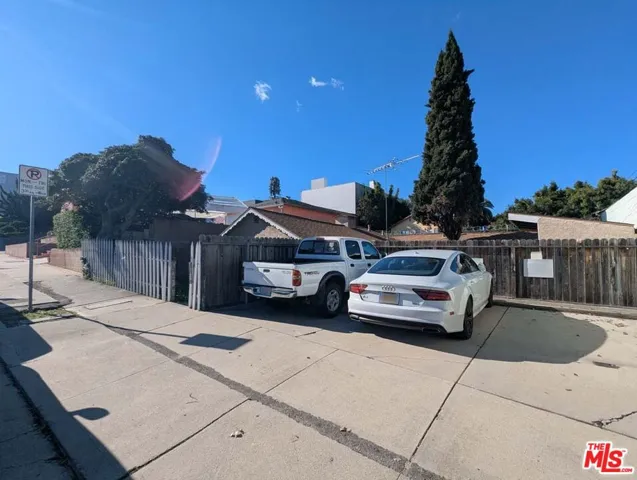 901 Hyde Park