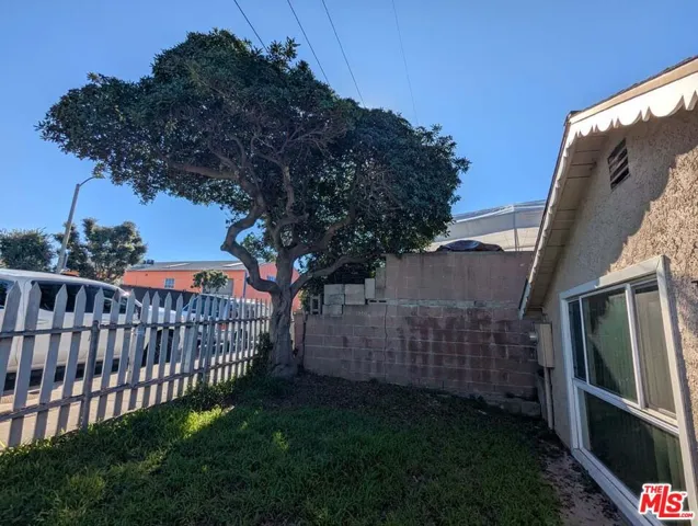 901 Hyde Park
