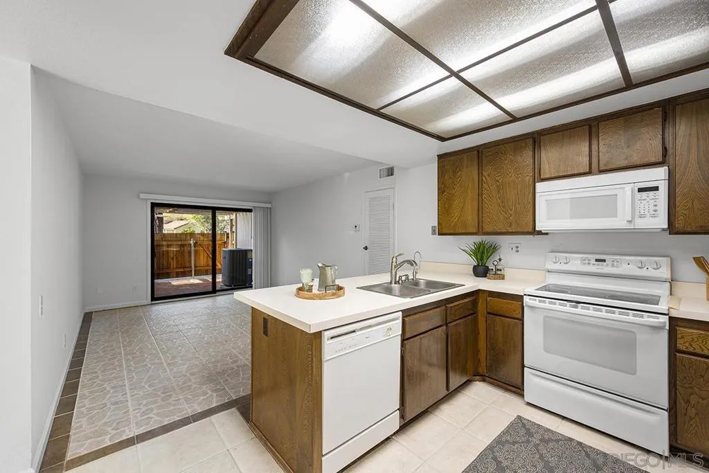 9787 Rimpark Way, San Diego, California 92124 home-pic-13