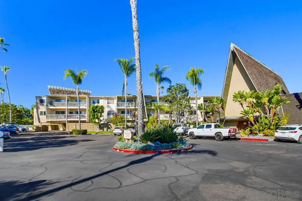 4444 W Point Loma Blvd 75, San Diego, California 92107 home-pic-2