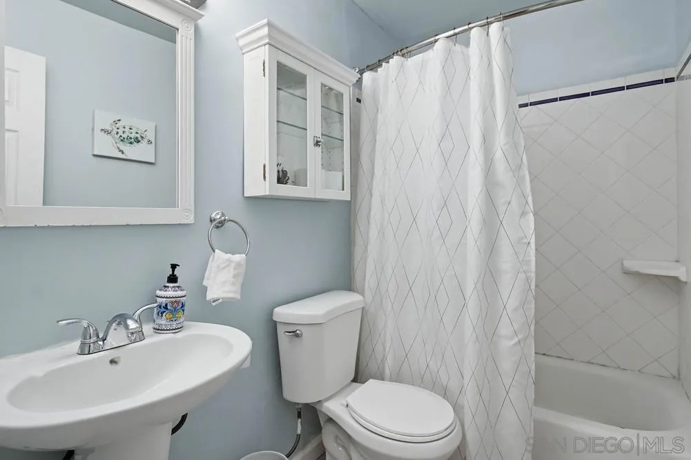 4444 W Point Loma Blvd 75, San Diego, California 92107 home-pic-24