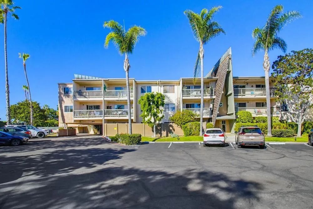 4444 W Point Loma Blvd 75, San Diego, California 92107 home-pic-3