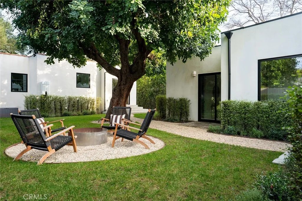 4935 Agnes Avenue, Valley Village, California 91607 home-pic-32