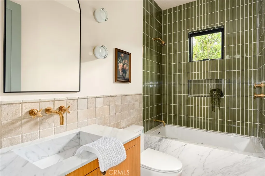4935 Agnes Avenue, Valley Village, California 91607 home-pic-26