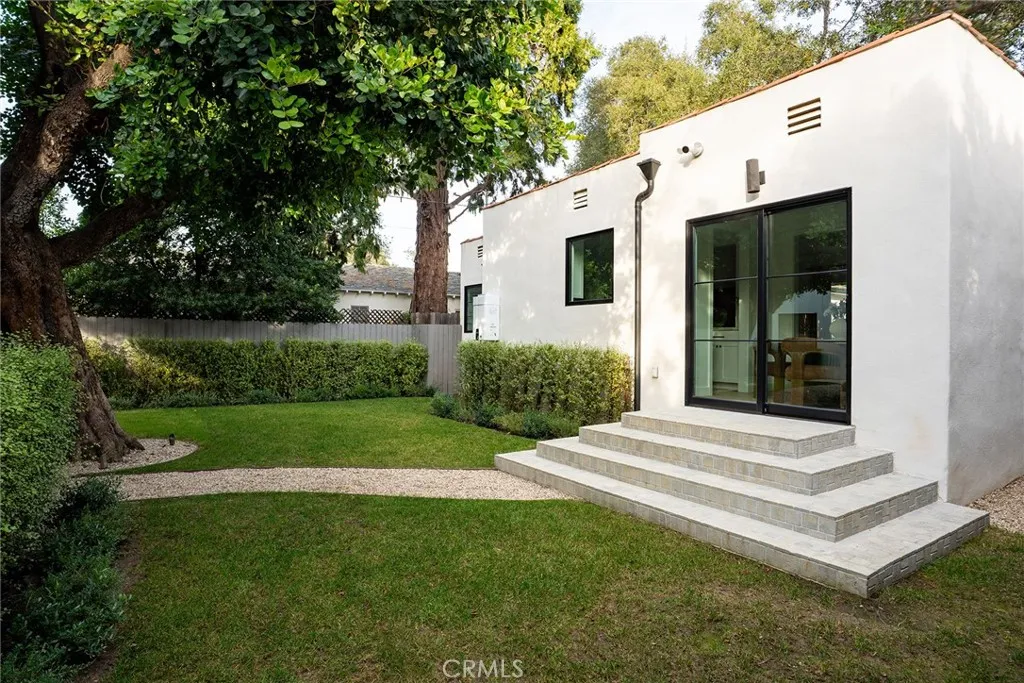 4935 Agnes Avenue, Valley Village, California 91607 home-pic-36