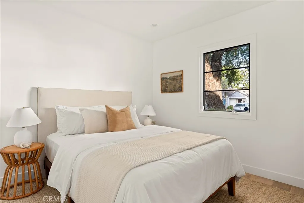 4935 Agnes Avenue, Valley Village, California 91607 home-pic-13