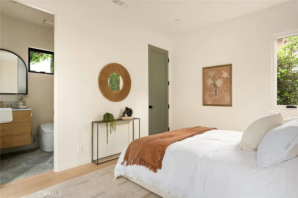 4935 Agnes Avenue, Valley Village, California 91607 home-pic-28