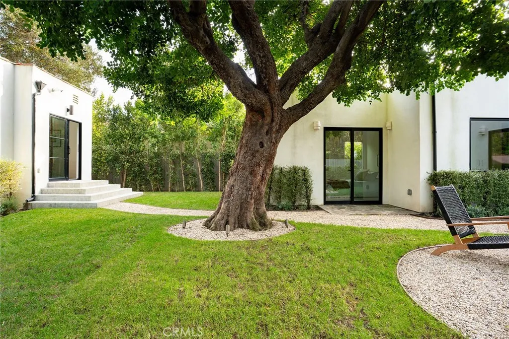 4935 Agnes Avenue, Valley Village, California 91607 home-pic-31