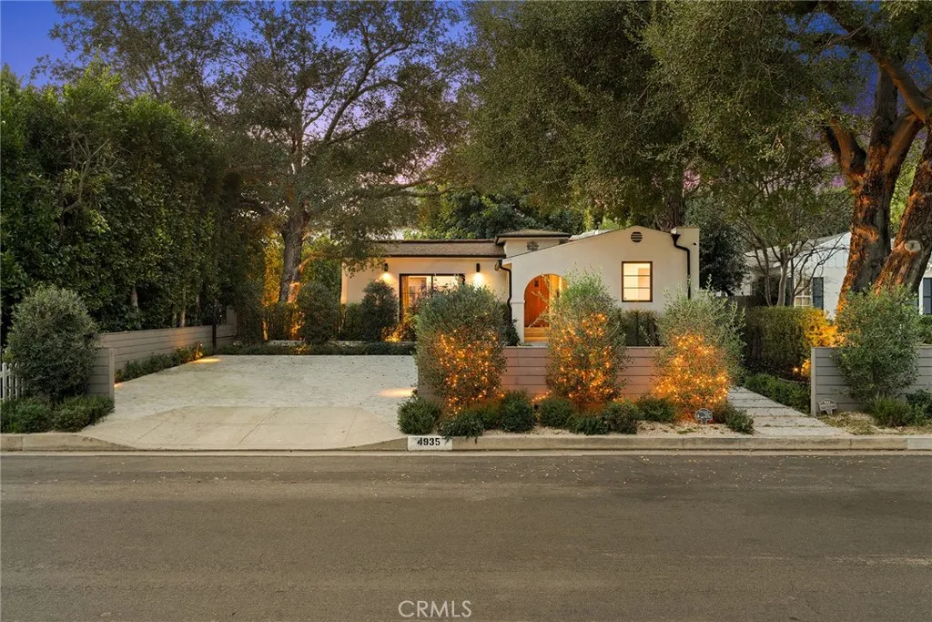 4935 Agnes Avenue, Valley Village, California 91607 home-pic-1