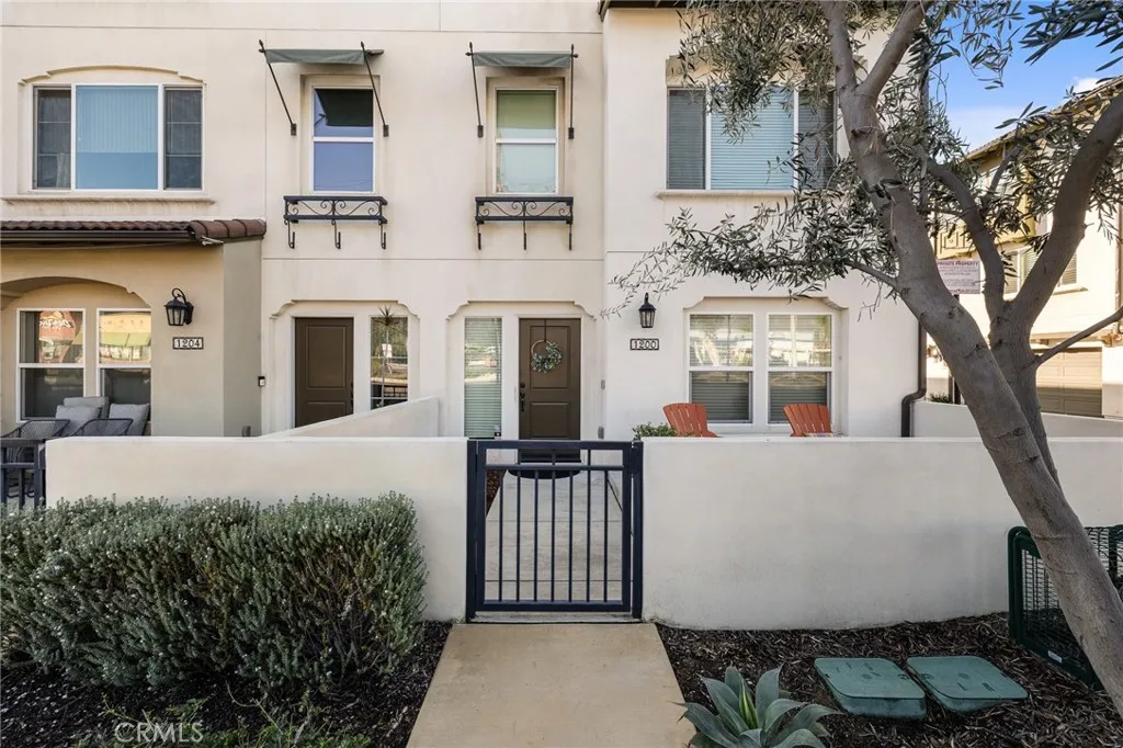 1200 Oliva Court, Duarte, California 91010 home-pic-1