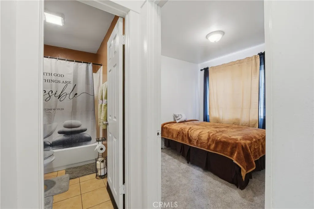 915 W Gage, Los Angeles, California 90044 home-pic-14