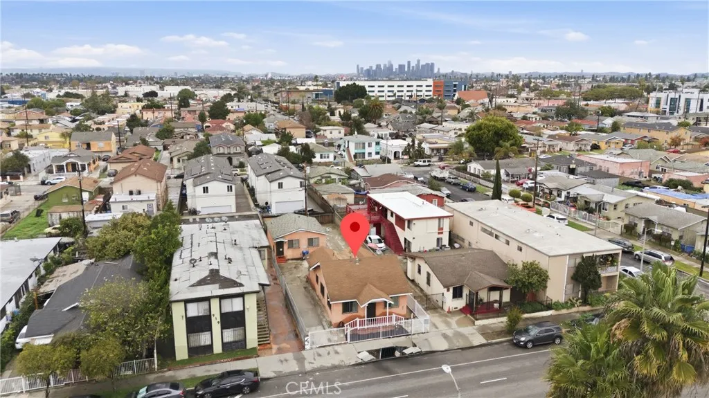 915 W Gage, Los Angeles, California 90044 home-pic-4